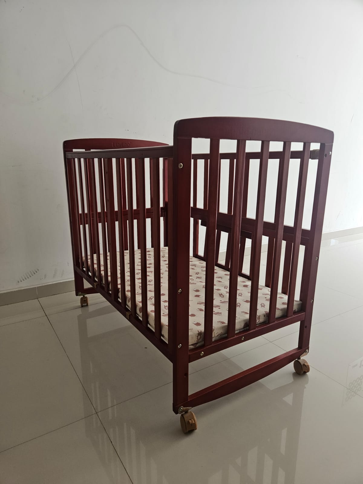 LuvLap C50 Wooden Baby Cot with Babyhug Matteress