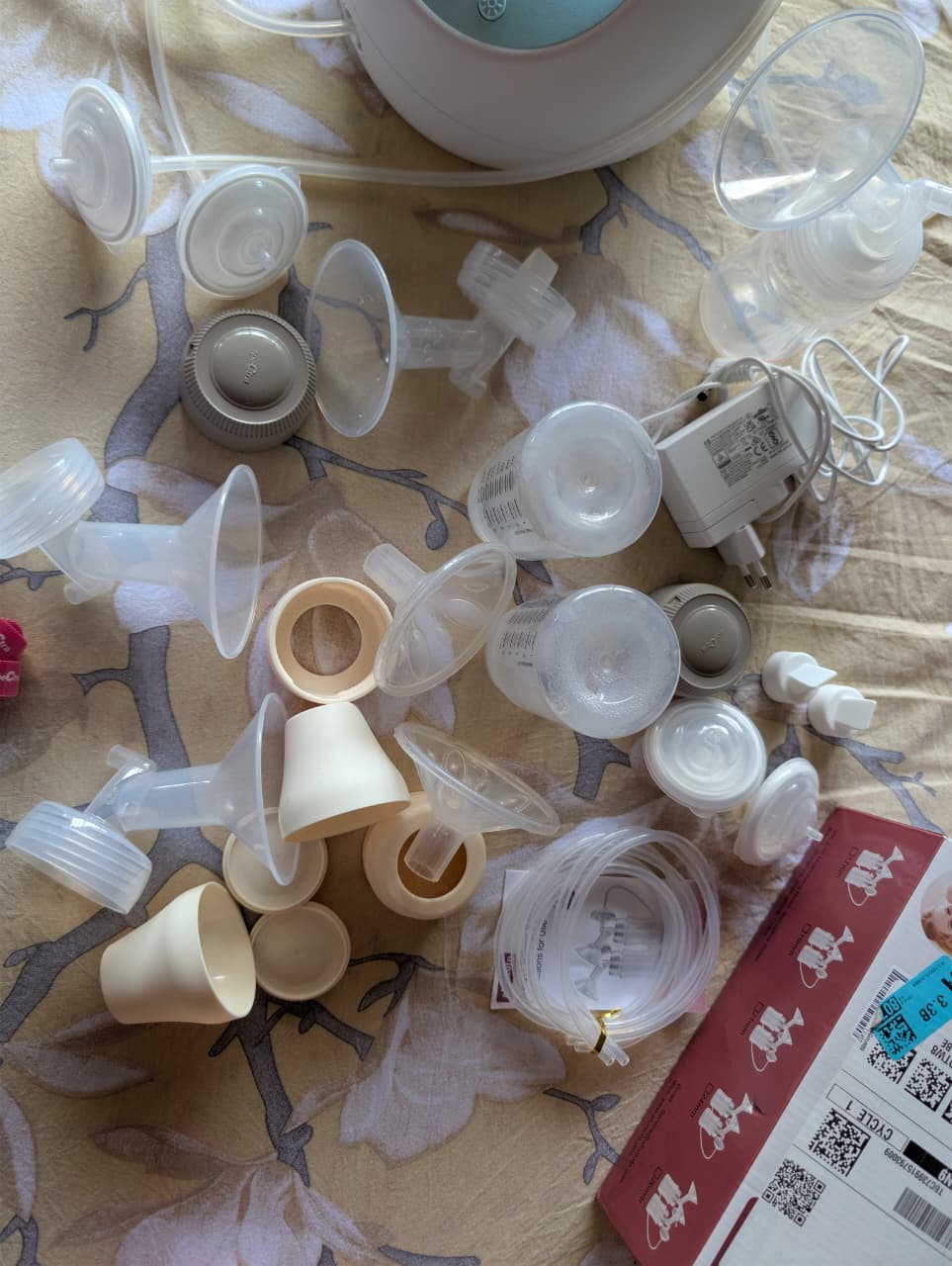Spectra S1 Breast Pump With Additional Accessories