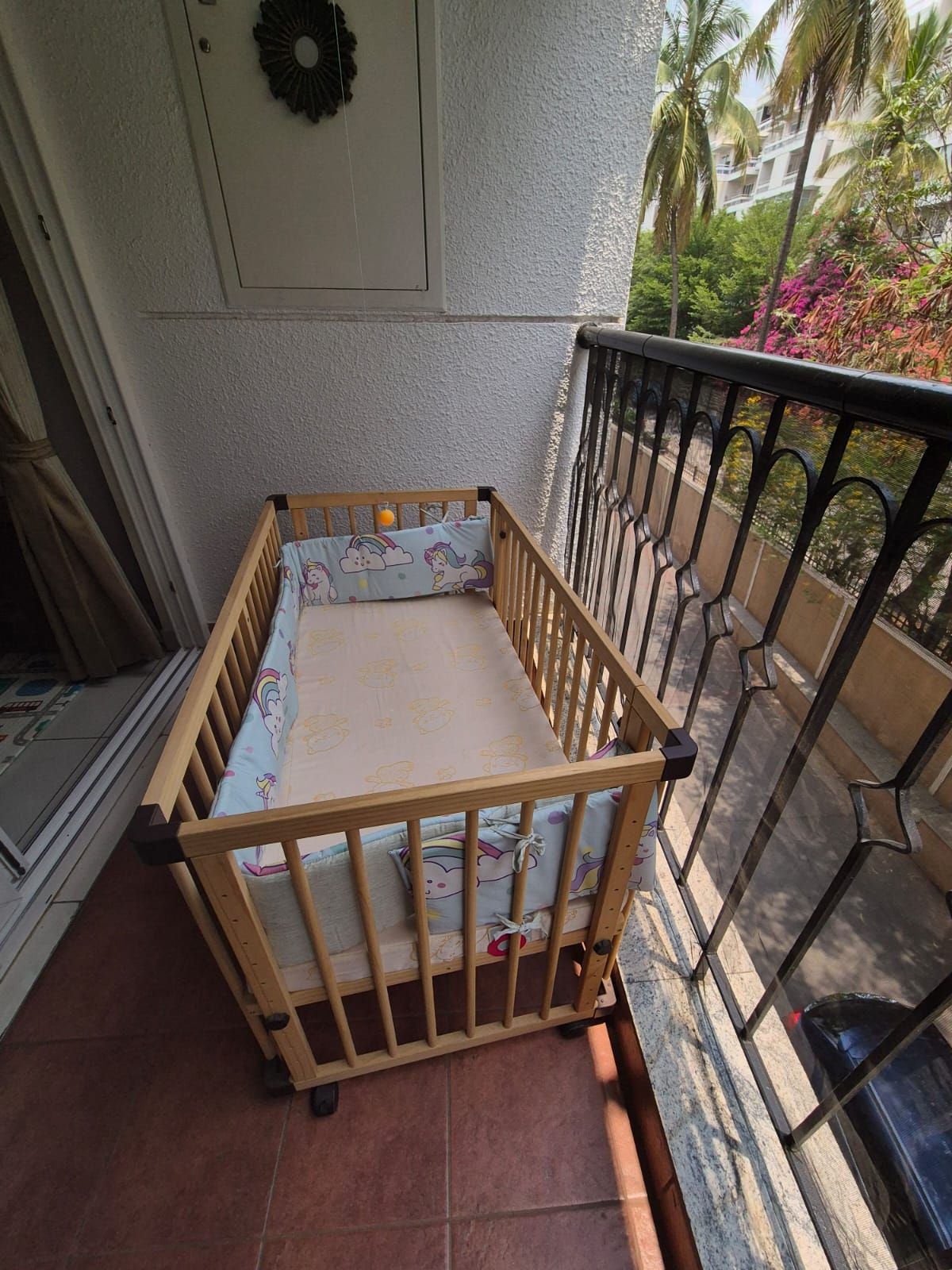 StarAndDaisy Multifunctional Baby Wooden Cot