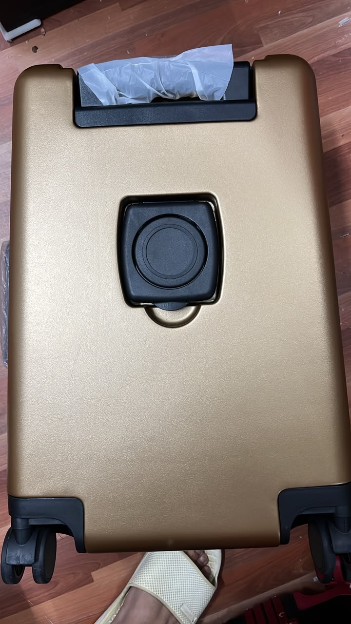 Butt Baby Sit n Go Baby Suitcase ( Refurbished ) - Limited Stock