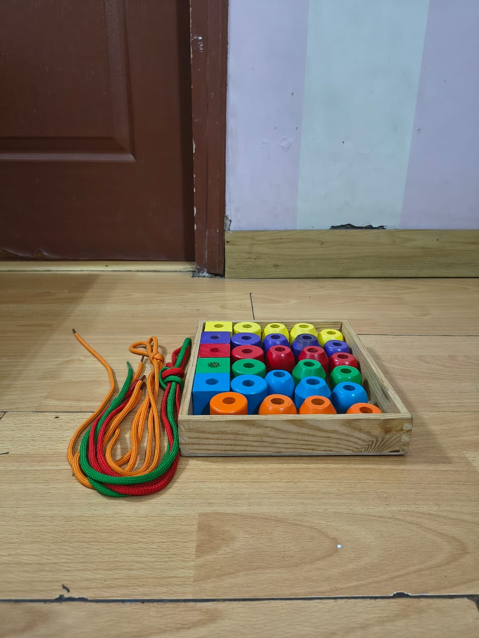 Melissa & Doug Building Block Primary Lacing Beads