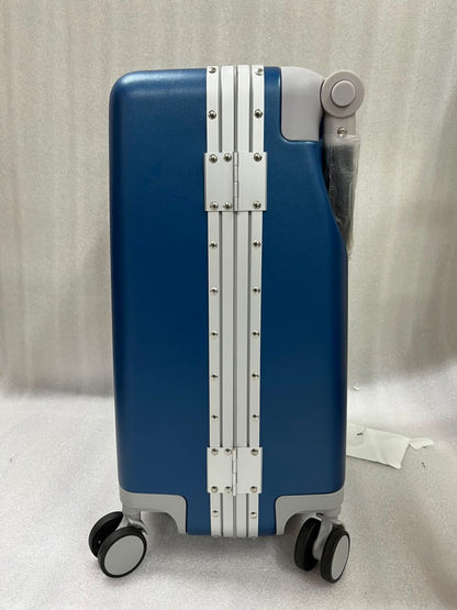 Butt Baby Sit n Go Baby Suitcase ( Refurbished ) - Limited Stock
