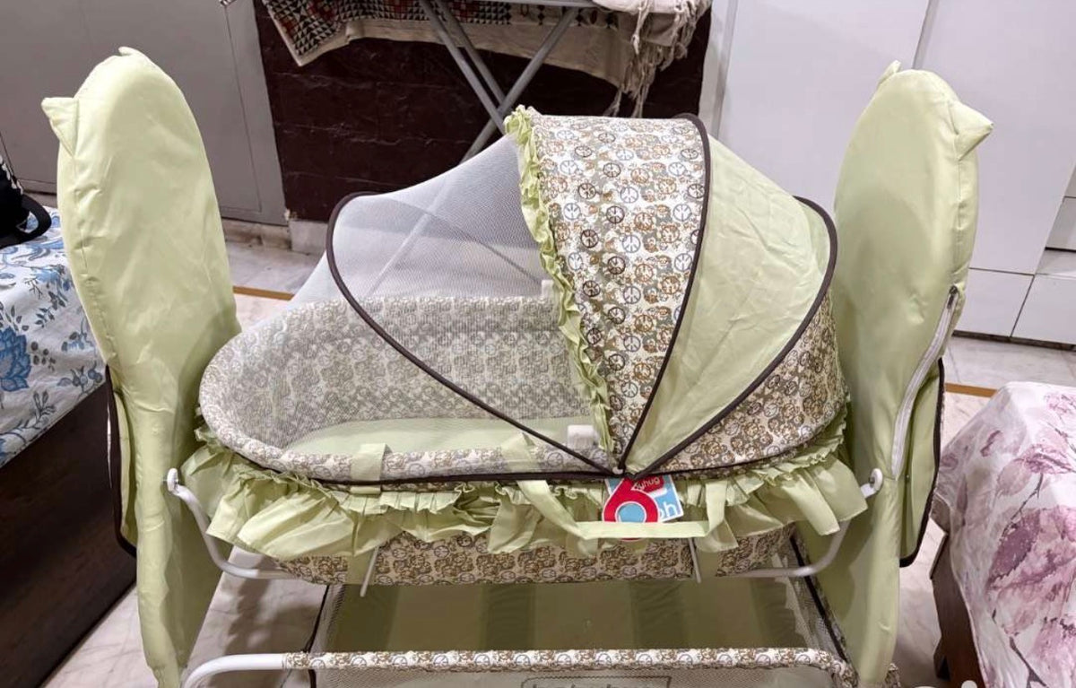Babyhug 2-in-1 Cradle cum Bassinet