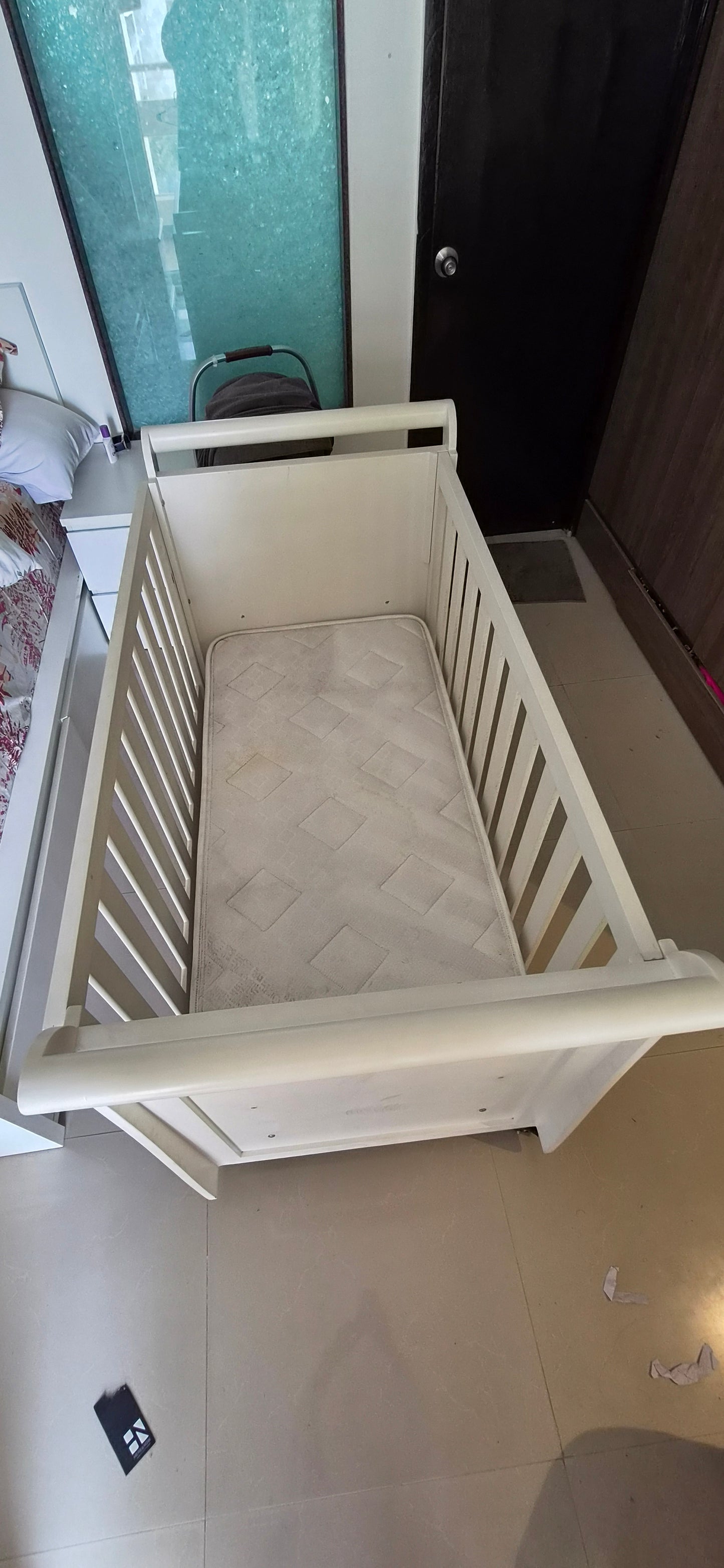 Tbs baby studio dove cot/crib for baby