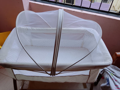 Star and Daisy Baby Cradle
