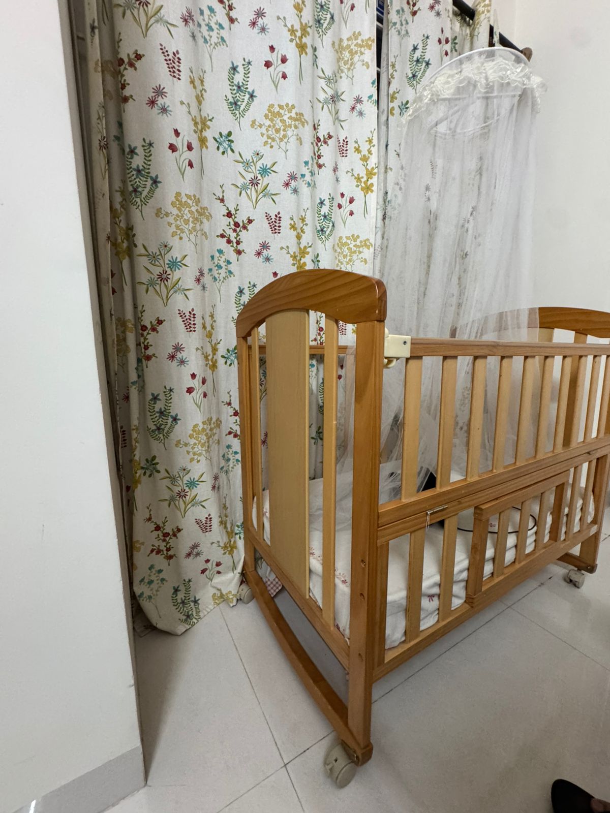 BabyHug Cot with Mattress