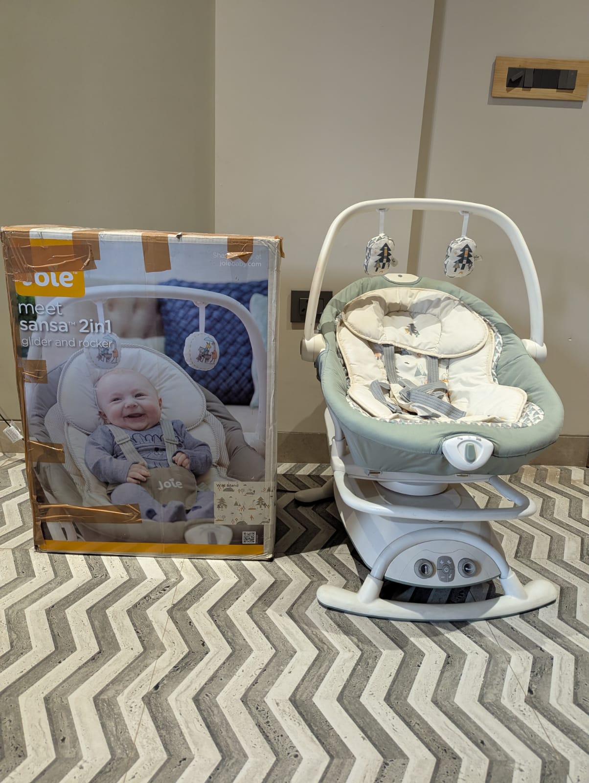 Joie	Meet Sansa 2 in 1 Portable Swing & Rocker