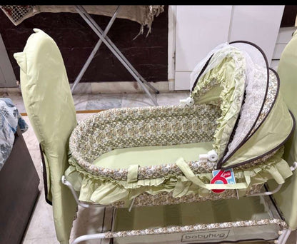 Babyhug 2-in-1 Cradle cum Bassinet