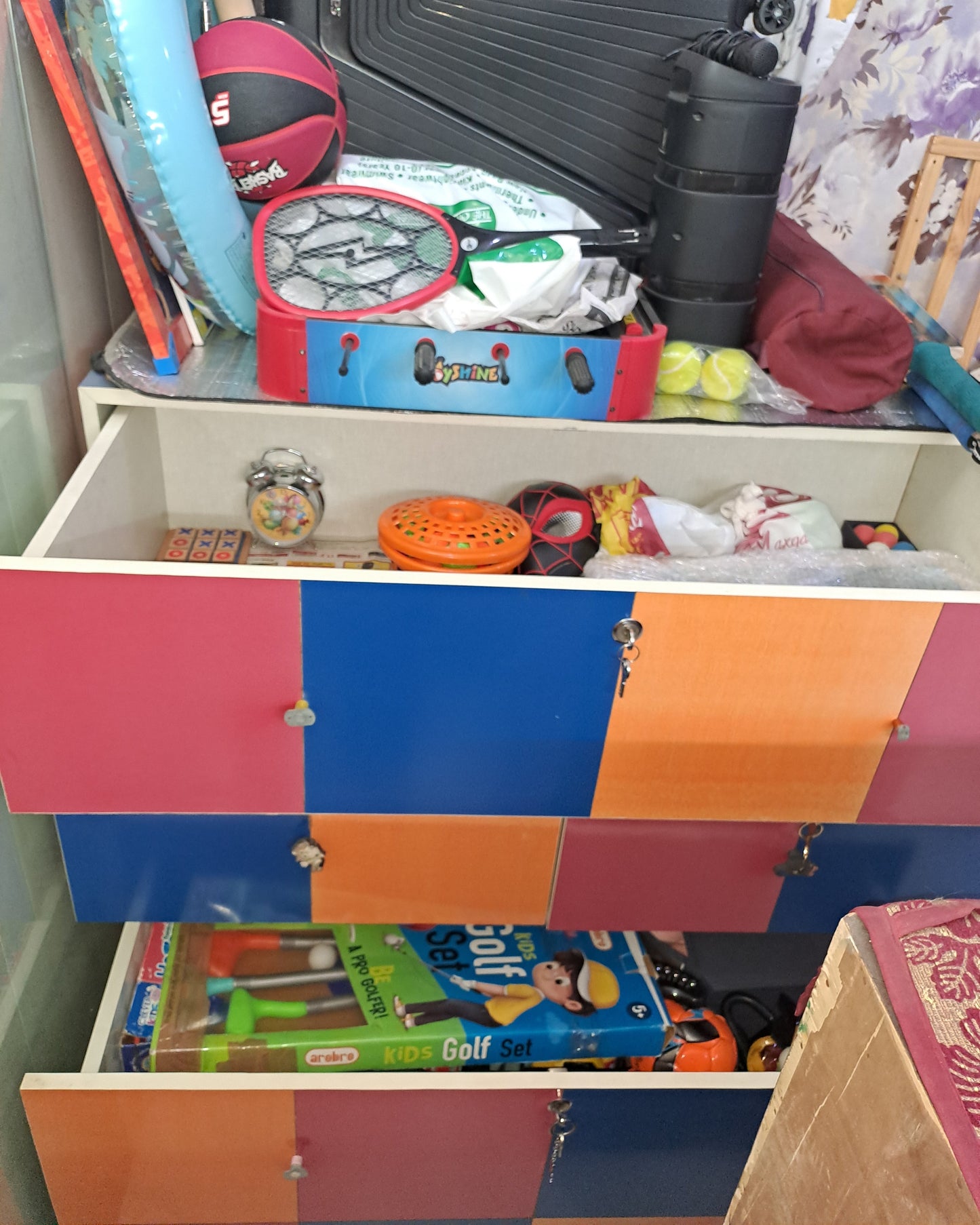 Custom Made Kids Wardrobe  ( Century ply wood Sainik 710 )