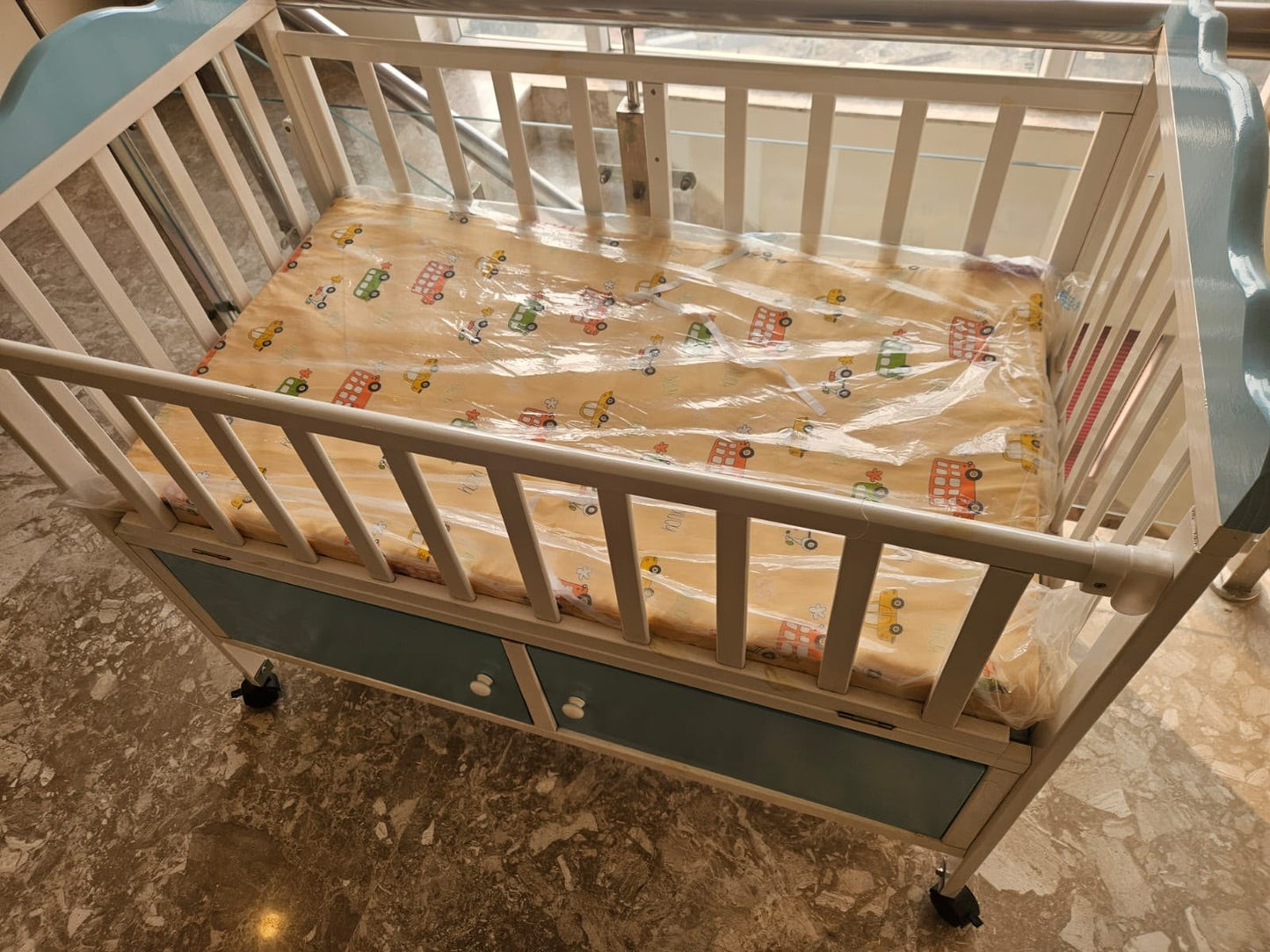 Mee Mee Baby Cot / Crib