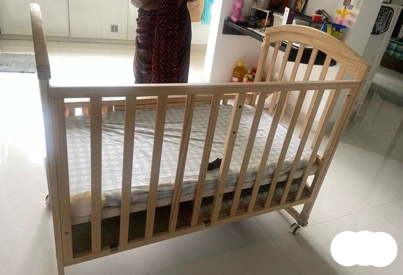 Huny Huny Baby Crib