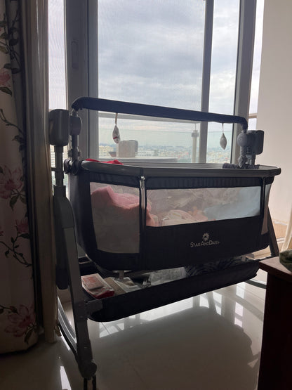 Star and Daisy Electric Baby Cot