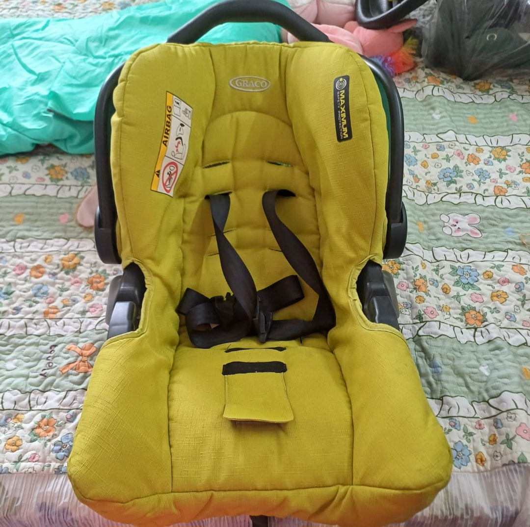 Graco infant car seat / carry cot Stroller / Pram