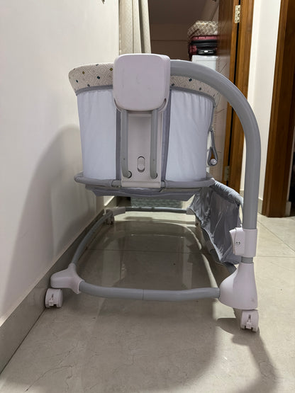 StarAndDaisy x Mastela Deluxe 3-in-1 Baby Bassinet Bassinet / Cradle