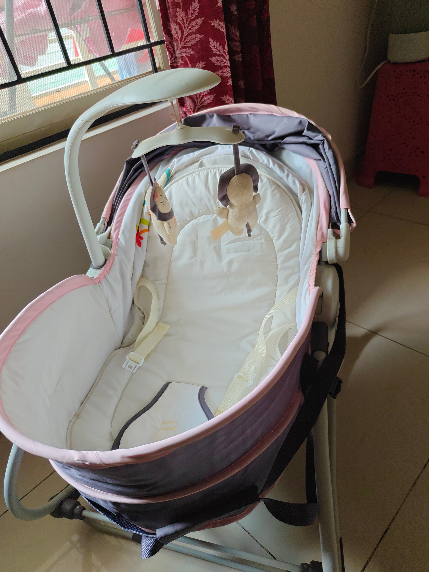 Mastela 5-in-1 Rocker / Swing