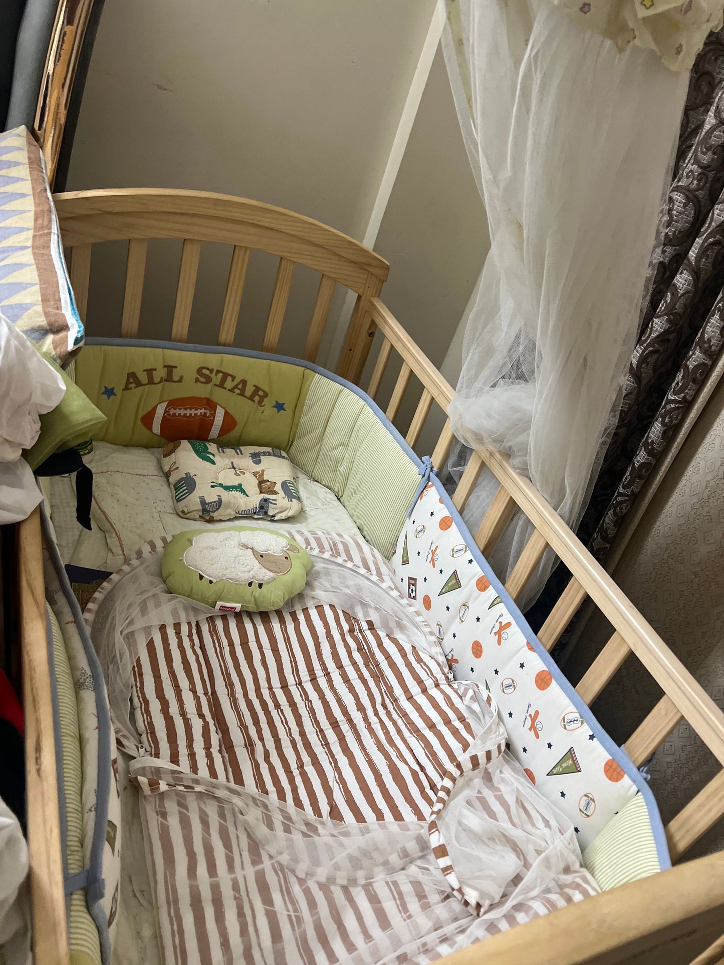 Huny huny  Baby bed and rocker 2in 1