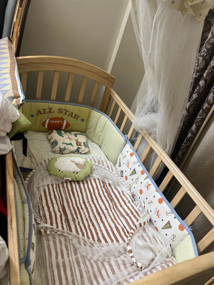 Huny huny  Baby bed and rocker 2in 1