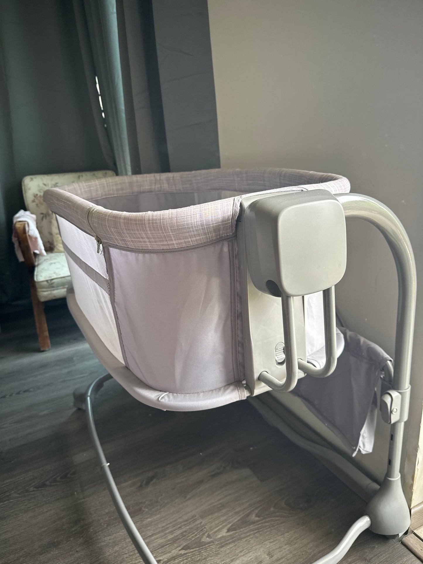 StarAndDaisy x Mastela Deluxe 3-in-1 Baby Bassinet