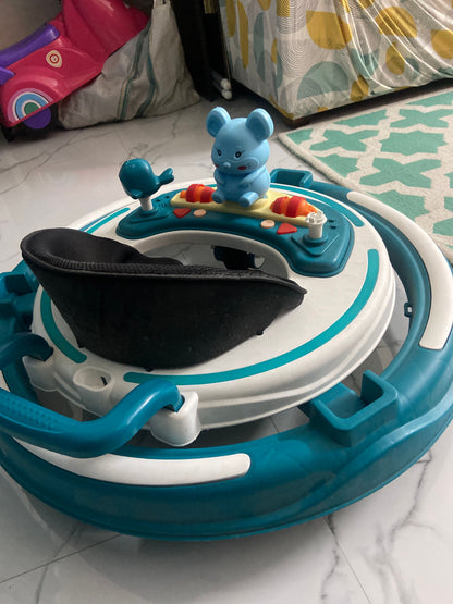 StarAndDaisy Baby walker