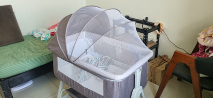 Star and Daisy Cradle with Wakefit Baby Mattress