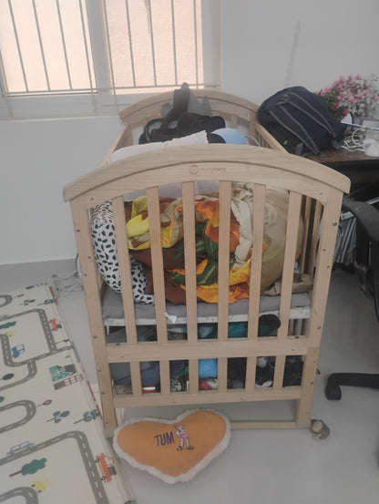 Baby Sleeping  Cot / Crib
