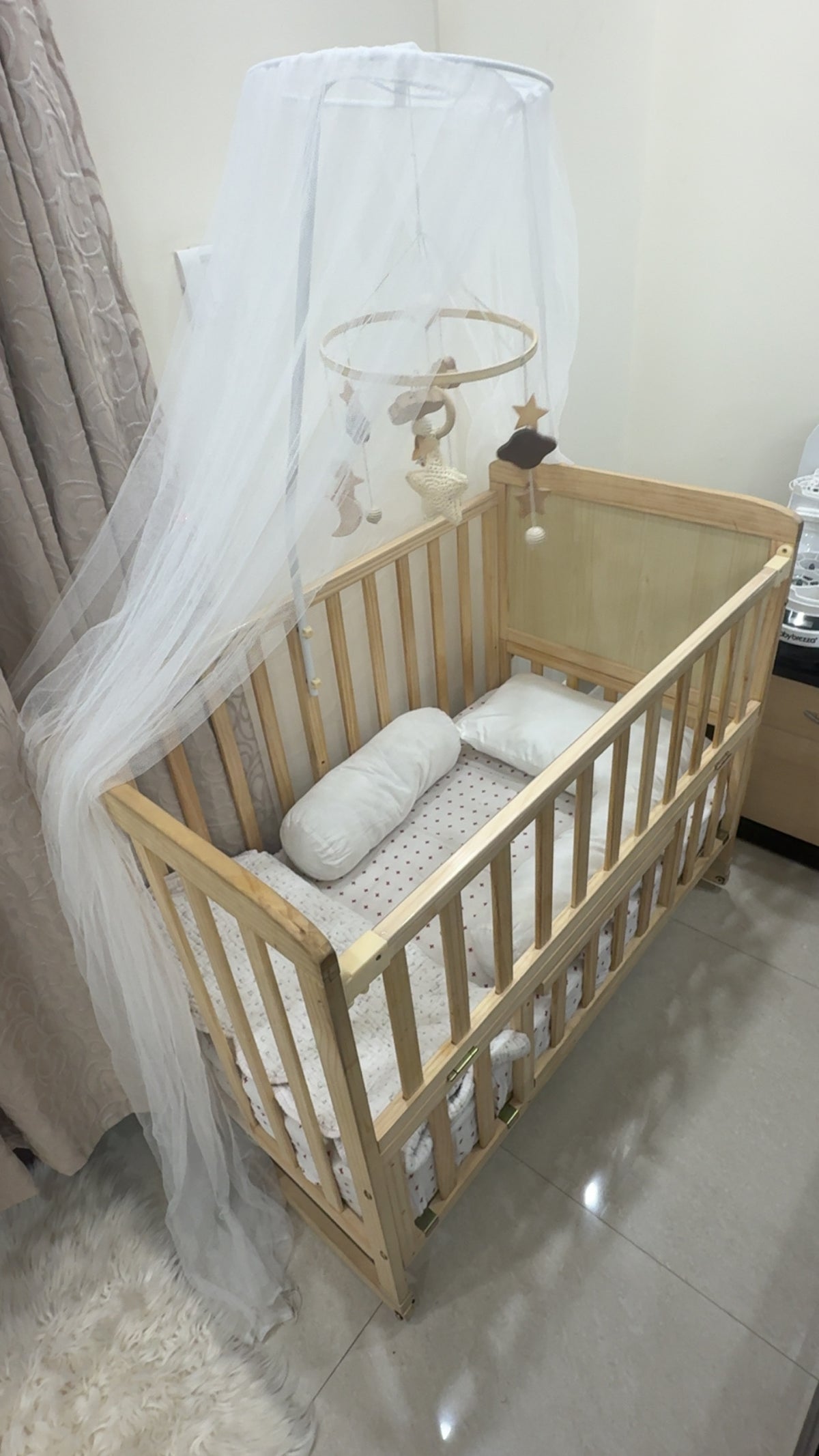 Babyhug 6-in-1 Cot with Mattress & Crib Hanger