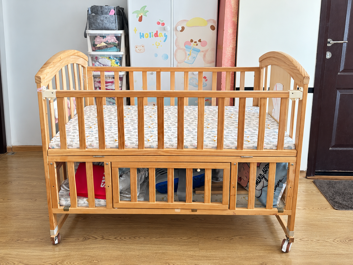 Hunyhuny Baby Cot