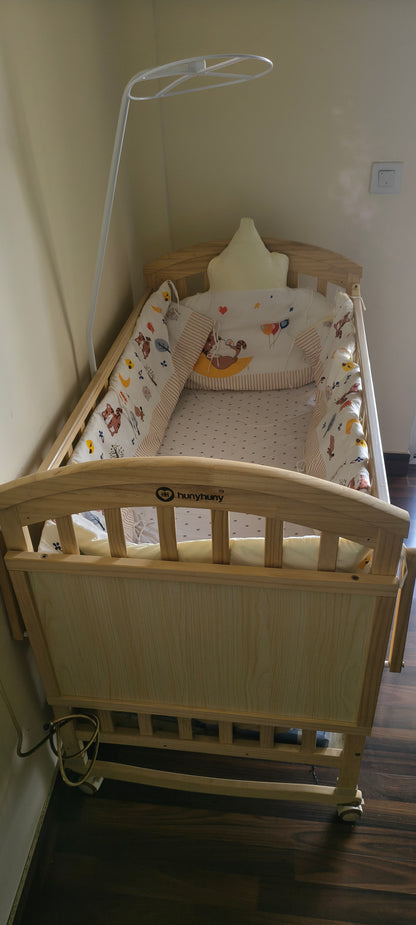 Hunyhuny Super Comfy 15-in-1 Rocking Cot