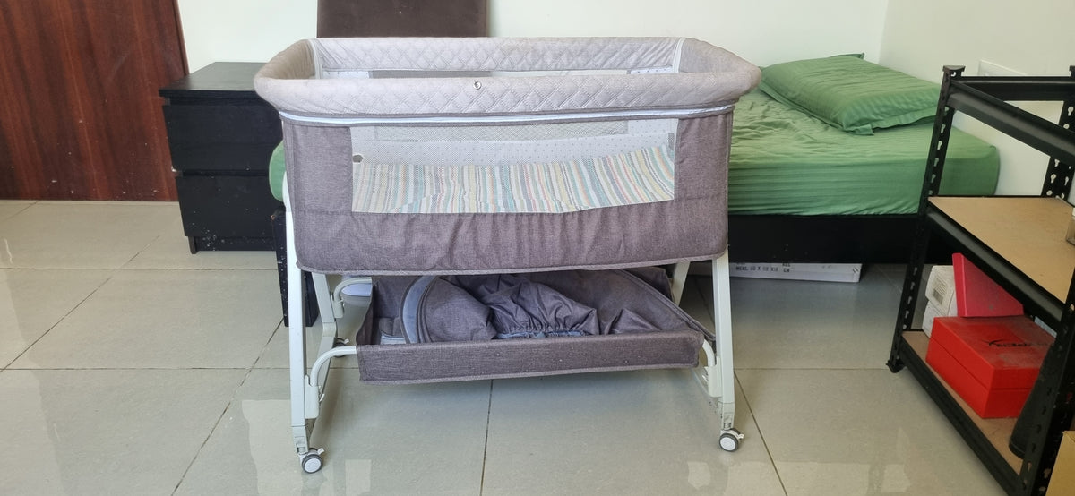 Star and Daisy Cradle with Wakefit Baby Mattress
