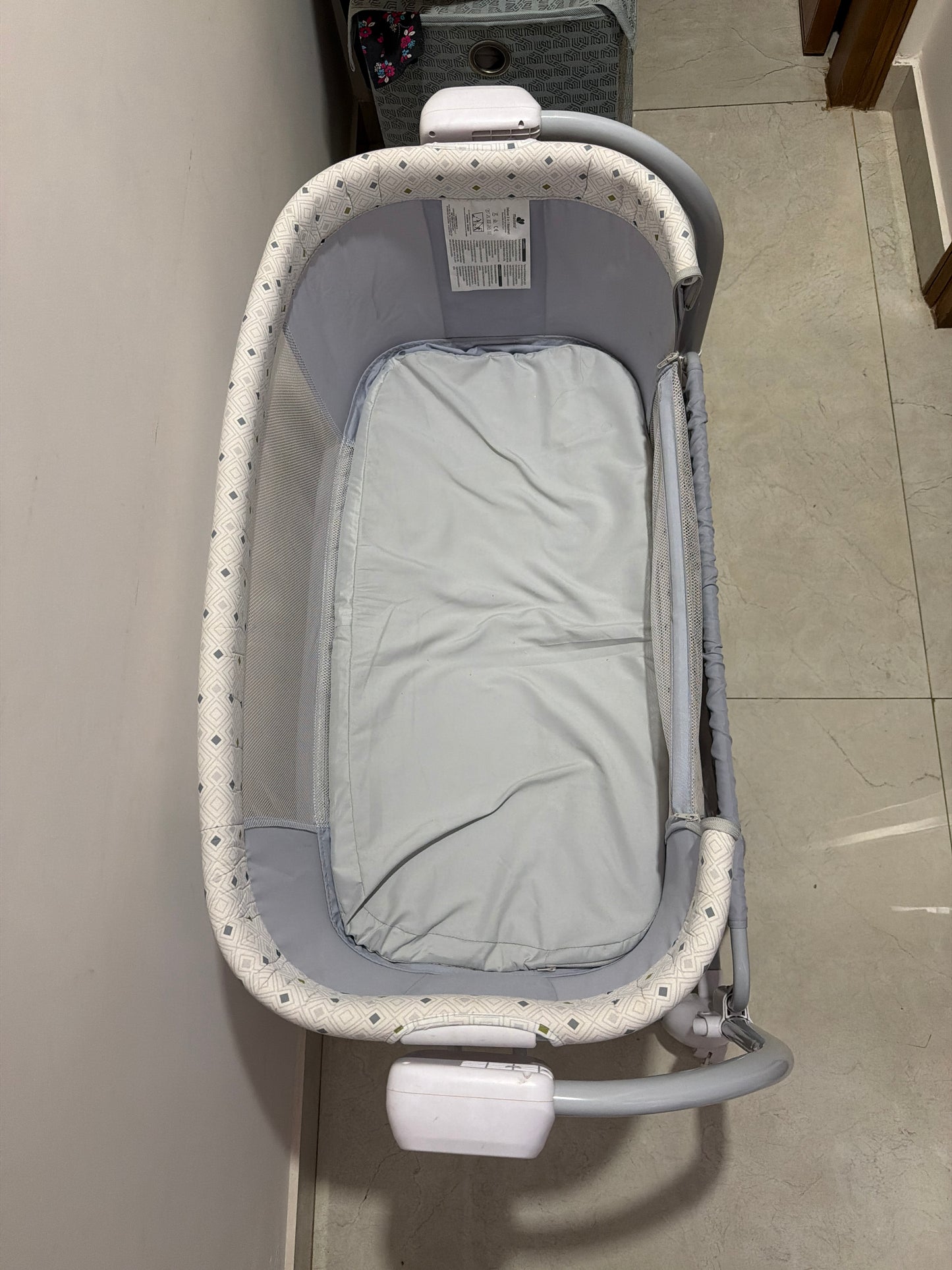 StarAndDaisy x Mastela Deluxe 3-in-1 Baby Bassinet Bassinet / Cradle