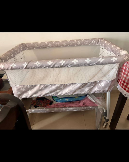Baby bedside cot Cot / Crib