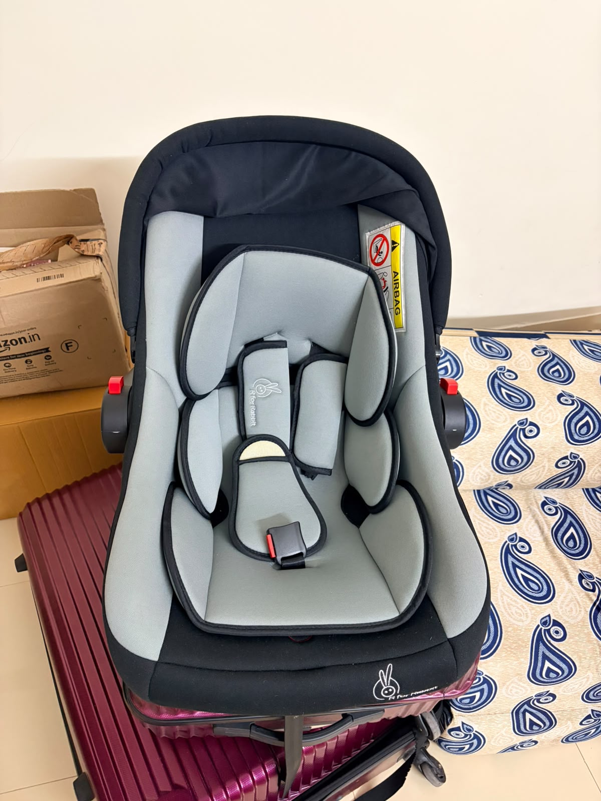 R for Rabbit Picabbo Car Seat Cum Carry Cot with Rocking Base