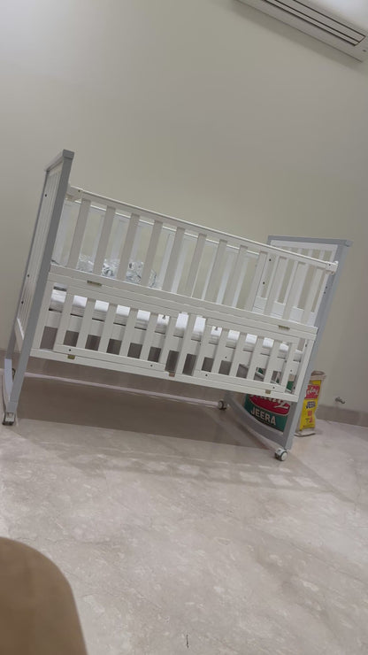 Babyhug Chester Baby Wooden Cot with Wheels | Excellent Condition