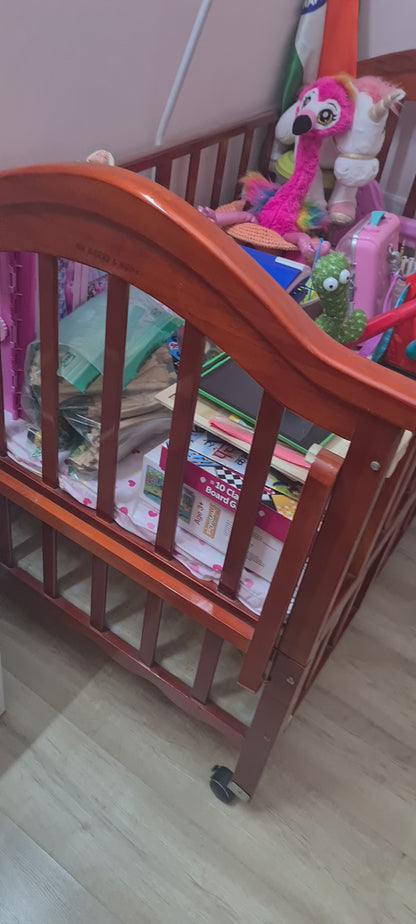 Harry and Honey Baby Cot