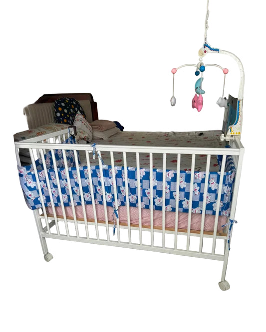 Mothercare Darlington Cot ( With Mattress )
