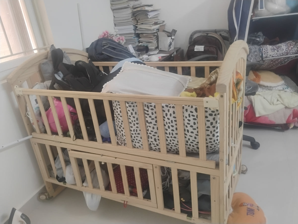 Baby Sleeping  Cot / Crib