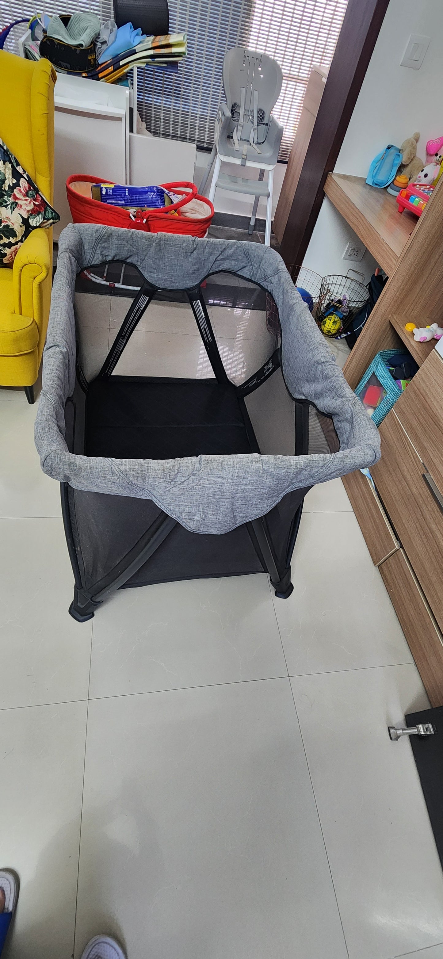 Nuna SENA Aire Travel Cot & Playard