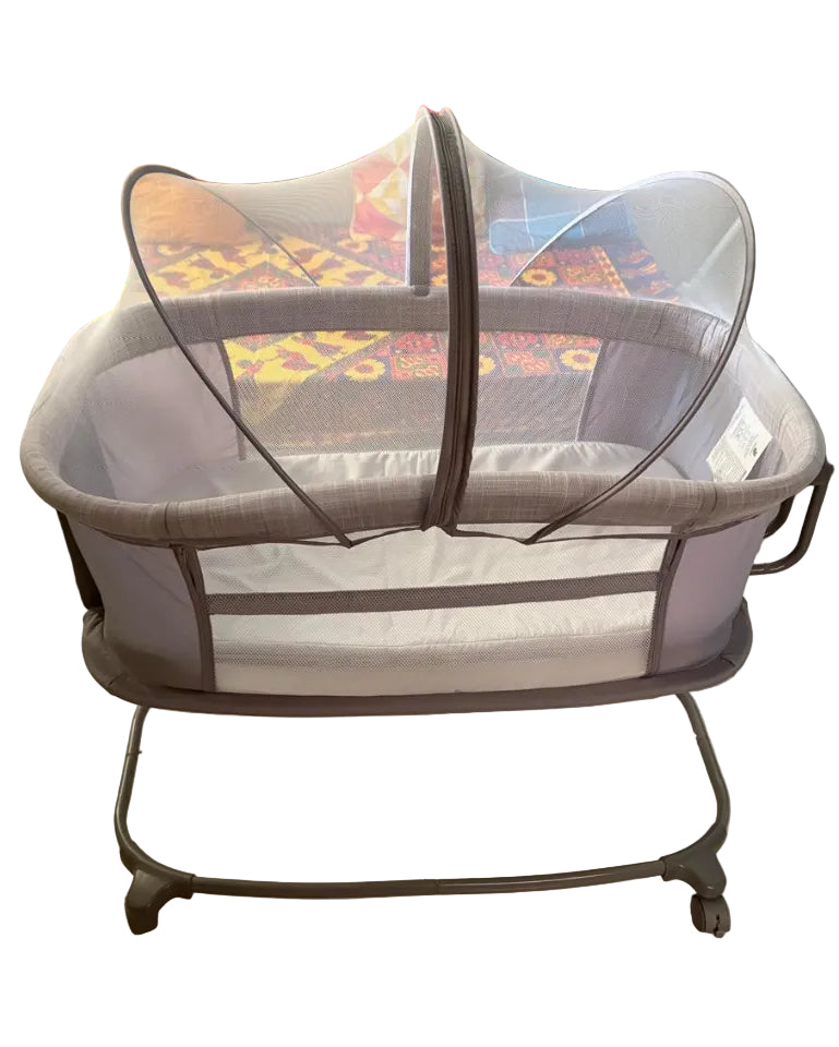 STAR AND DAISY Mastela Deluxe 3-in-1 Baby Bassinet with Automatic Swing Rocker