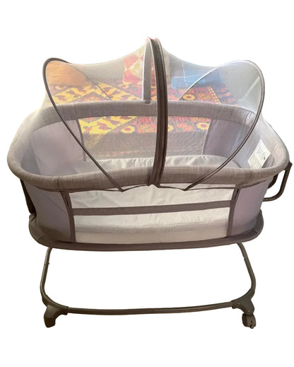 STAR AND DAISY Mastela Deluxe 3-in-1 Baby Bassinet with Automatic Swing Rocker