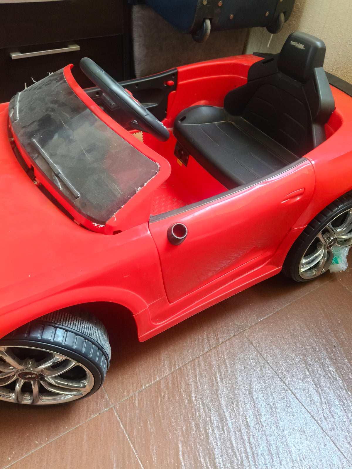 Mekashi Electric Ride On Car for Kids Parental Remote 12V Rechargeable Battery 3