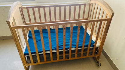 Hunyhuny Wooden Crib ( Without Mattress )