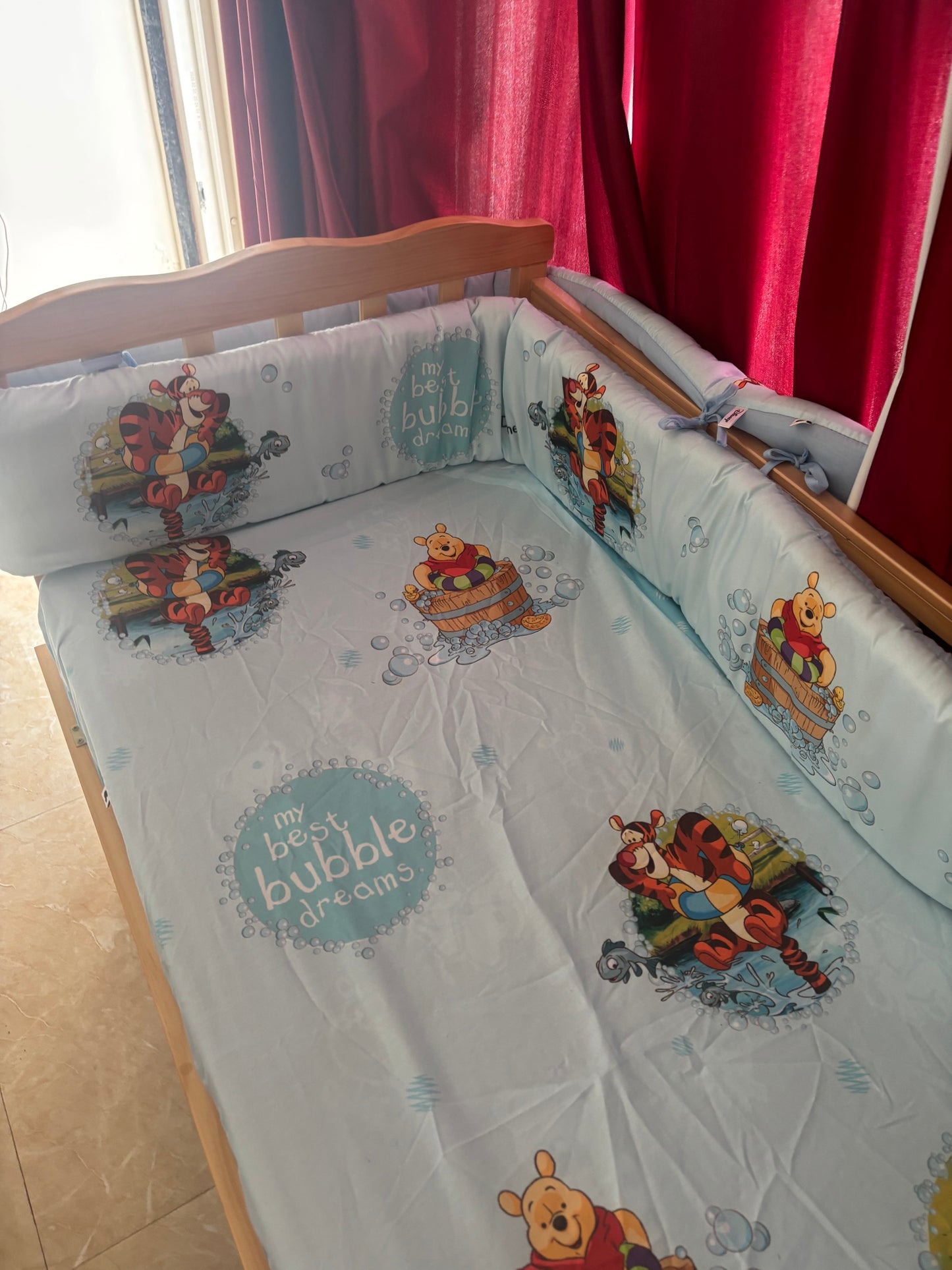 Babyhug baby cot with accessories